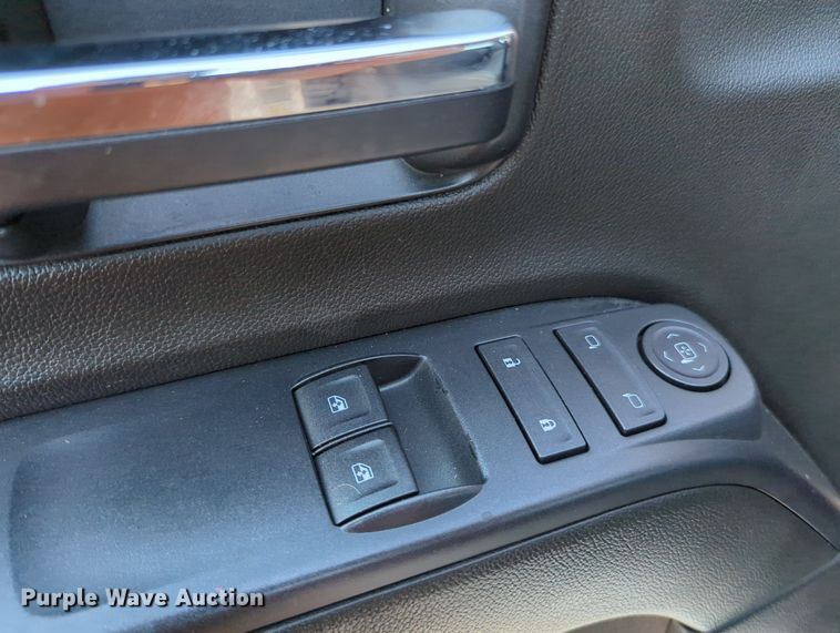 image for item MX9368 2016 Chevrolet Silverado 2500HD  pickup truck