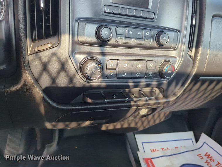 image for item MX9368 2016 Chevrolet Silverado 2500HD  pickup truck