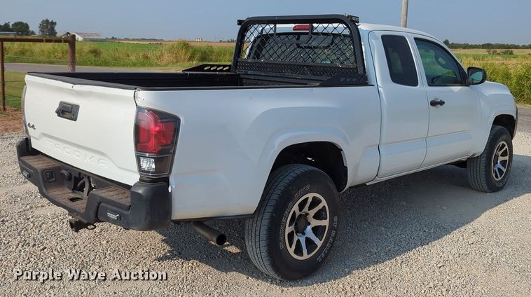 image for item MX9369 2019 Toyota Tacoma  Access Cab pickup truck