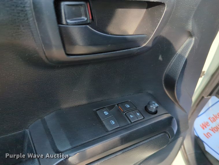 image for item MX9369 2019 Toyota Tacoma  Access Cab pickup truck