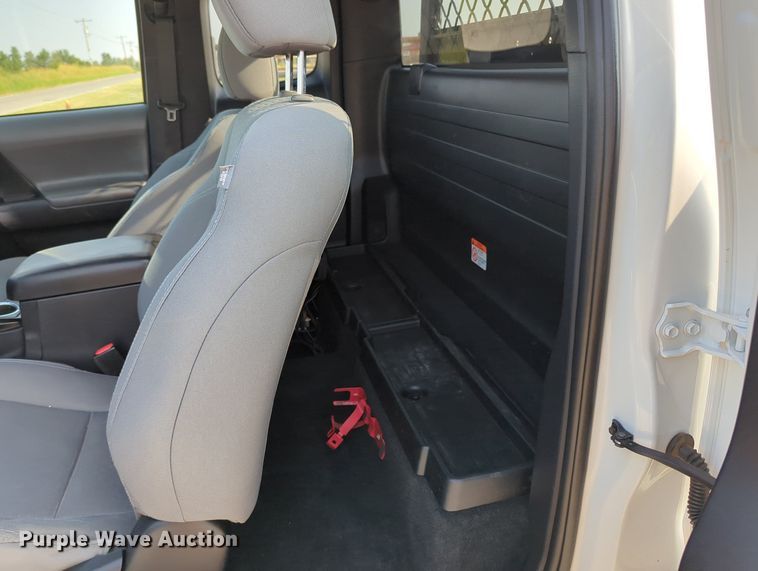 image for item MX9369 2019 Toyota Tacoma  Access Cab pickup truck