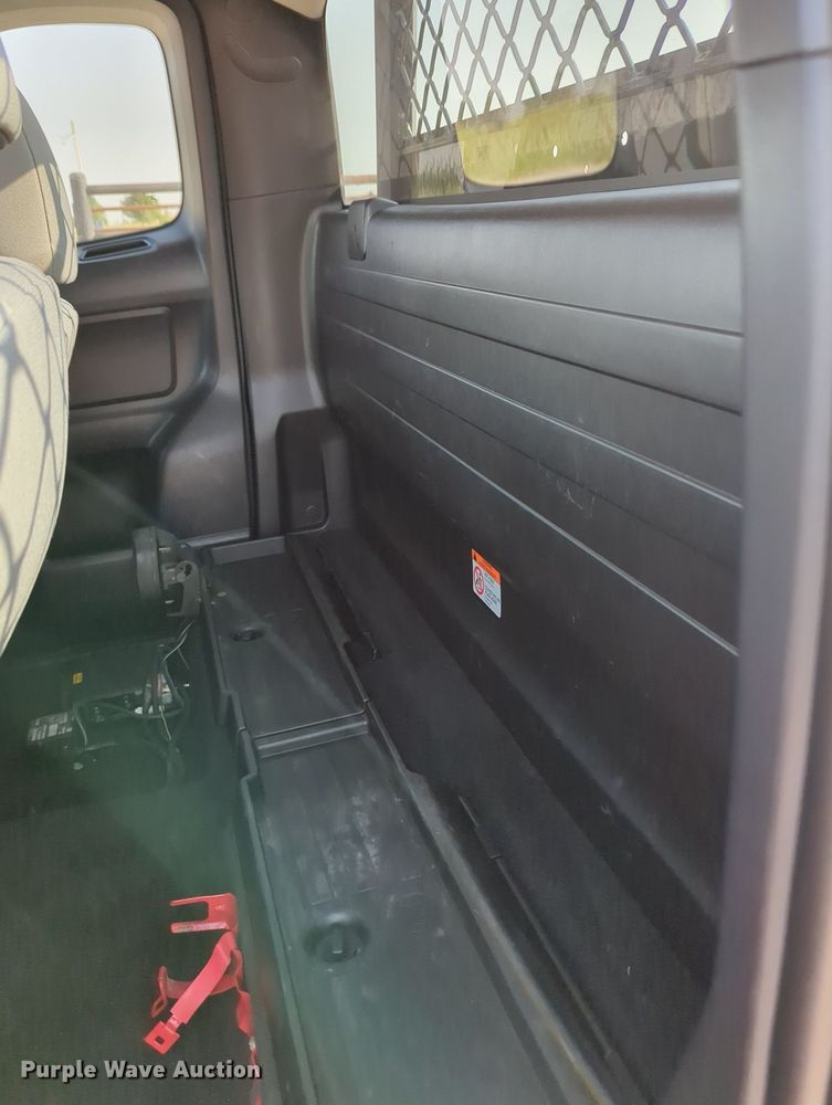 image for item MX9369 2019 Toyota Tacoma  Access Cab pickup truck