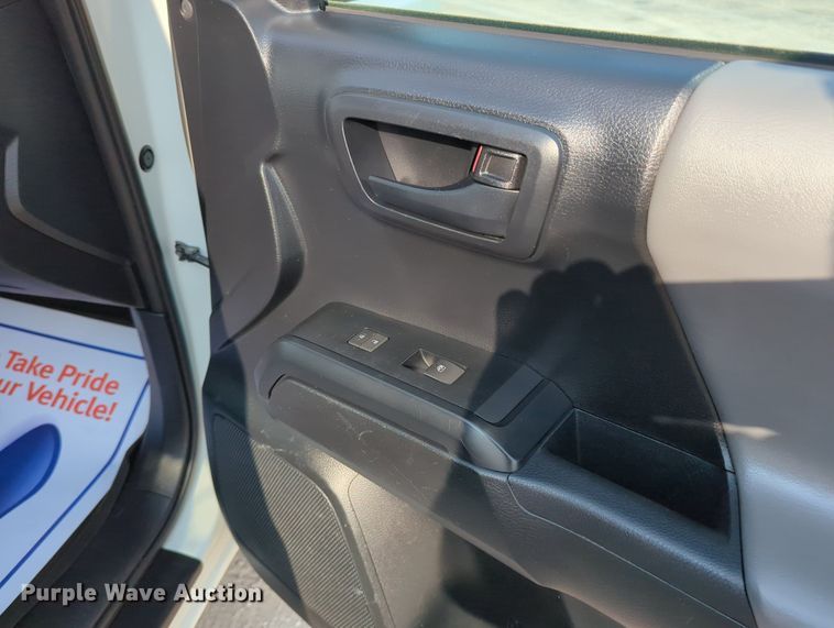 image for item MX9369 2019 Toyota Tacoma  Access Cab pickup truck