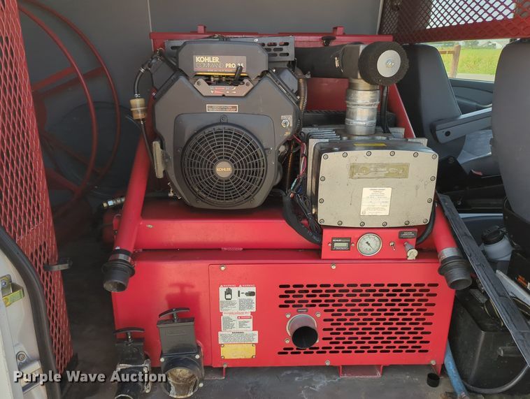 image for item MX9370 2006 Dodge Sprinter 2500  van with vacuum pump