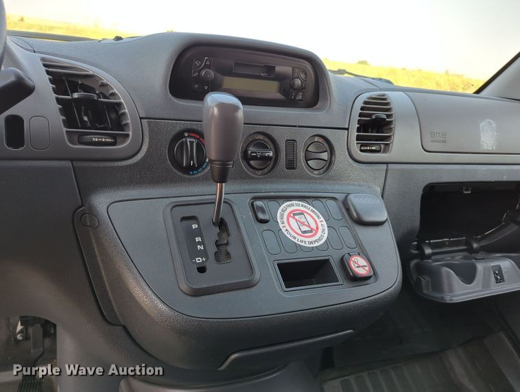 image for item MX9370 2006 Dodge Sprinter 2500  van with vacuum pump