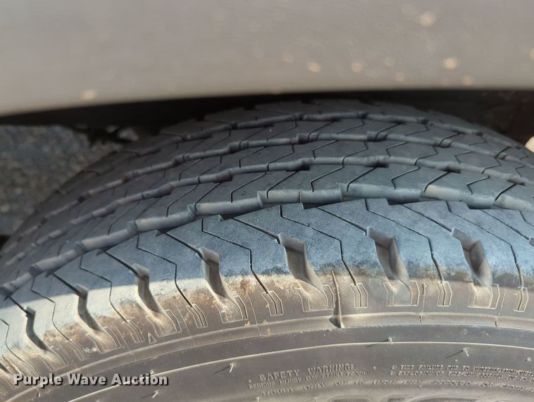 image for item MX9370 2006 Dodge Sprinter 2500  van with vacuum pump