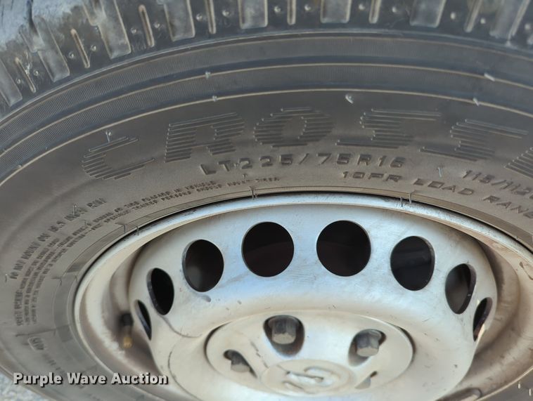 image for item MX9370 2006 Dodge Sprinter 2500  van with vacuum pump