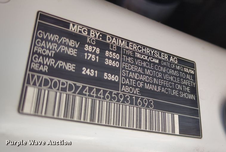 image for item MX9370 2006 Dodge Sprinter 2500  van with vacuum pump