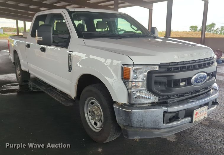 image for item MY9474 2020 Ford F250 Super Duty  Crew Cab pickup truck