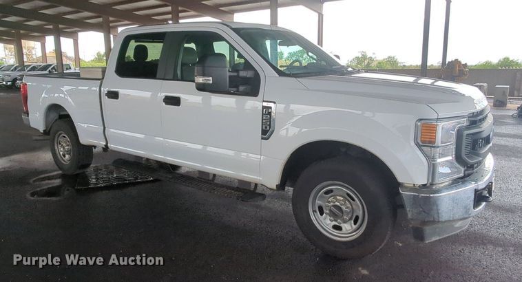 image for item MY9474 2020 Ford F250 Super Duty  Crew Cab pickup truck