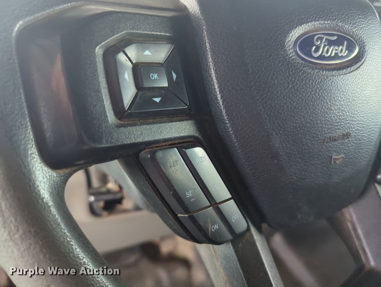 image for item MY9474 2020 Ford F250 Super Duty  Crew Cab pickup truck