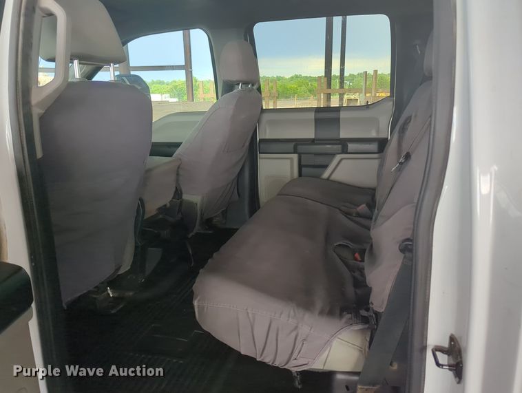 image for item MY9474 2020 Ford F250 Super Duty  Crew Cab pickup truck