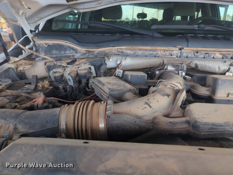 image for item MY9474 2020 Ford F250 Super Duty  Crew Cab pickup truck