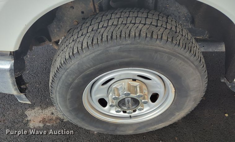 image for item MY9474 2020 Ford F250 Super Duty  Crew Cab pickup truck