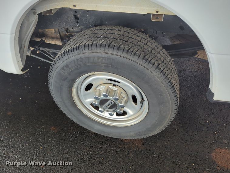 image for item MY9474 2020 Ford F250 Super Duty  Crew Cab pickup truck