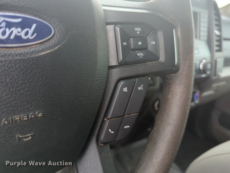 image for item MY9797 2019 Ford F250 Super Duty Crew Cab pickup truck