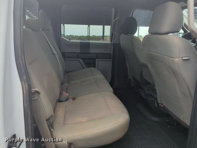 image for item MY9797 2019 Ford F250 Super Duty Crew Cab pickup truck