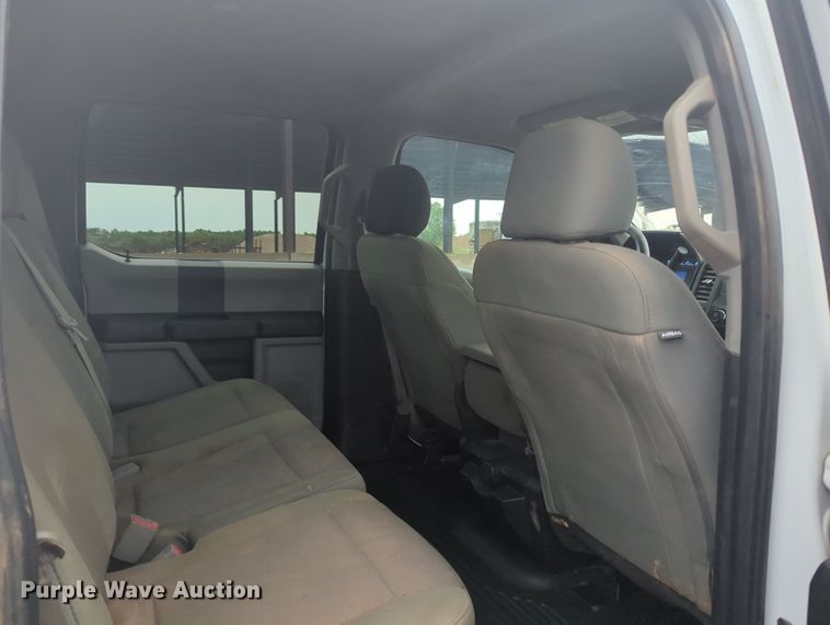 image for item MY9797 2019 Ford F250 Super Duty Crew Cab pickup truck