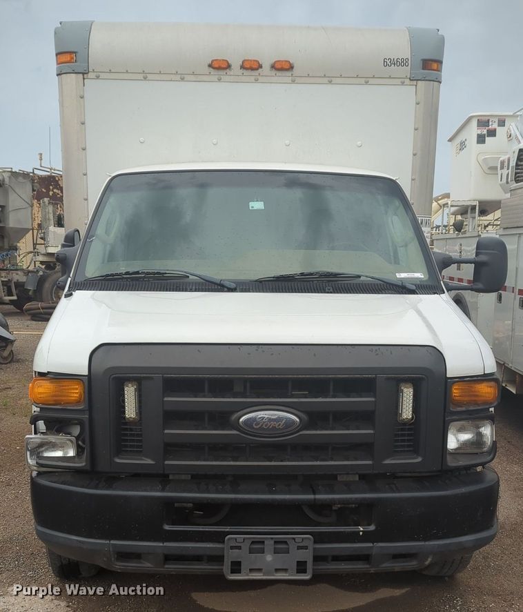image for item MY9798 2012 Ford E450  box truck