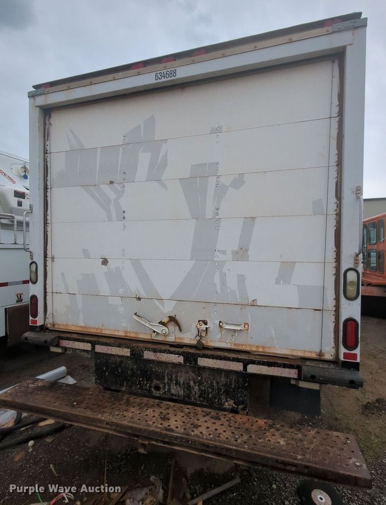 image for item MY9798 2012 Ford E450  box truck