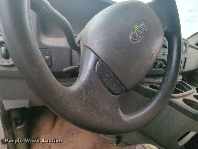 image for item MY9798 2012 Ford E450  box truck