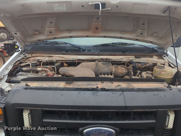 image for item MY9798 2012 Ford E450  box truck