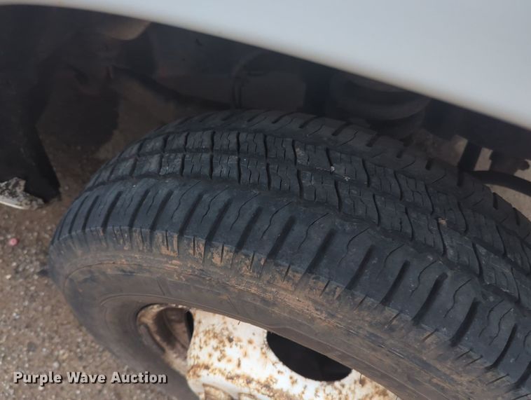 image for item MY9798 2012 Ford E450  box truck