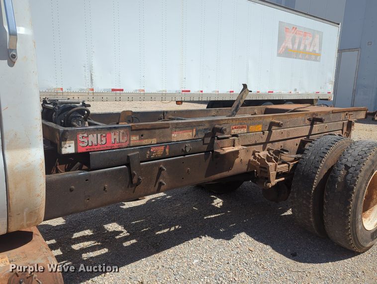 image for item MY9927 2017 Ford F650 Super Duty  roll-off container truck