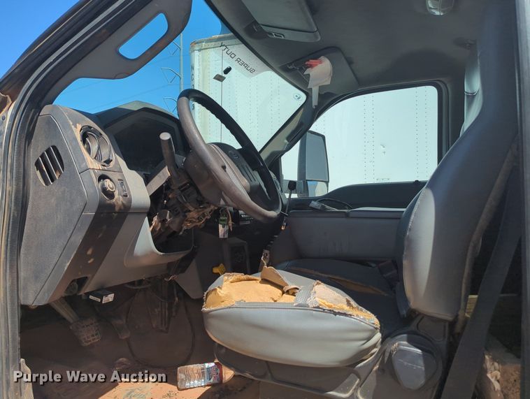 image for item MY9927 2017 Ford F650 Super Duty  roll-off container truck