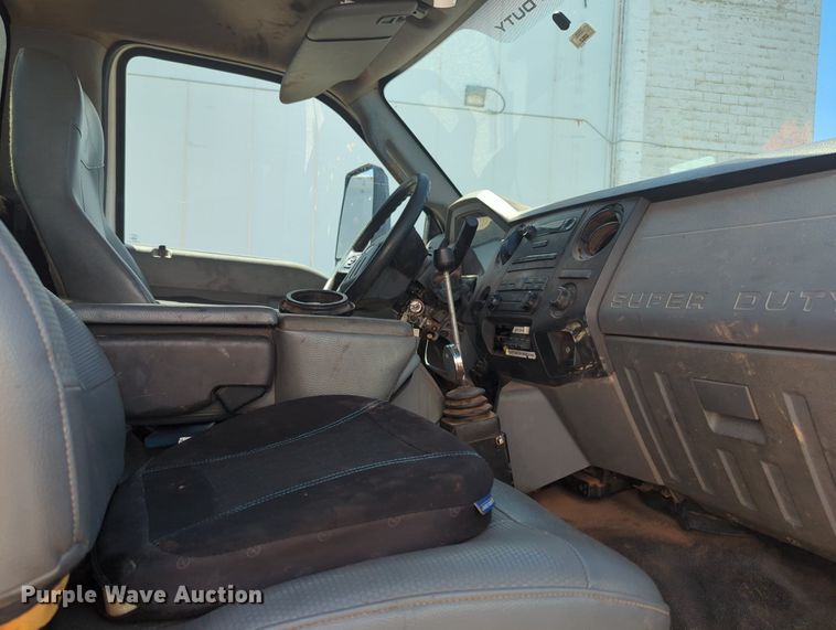 image for item MY9927 2017 Ford F650 Super Duty  roll-off container truck