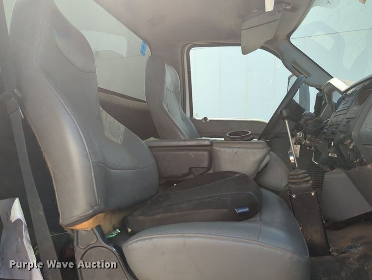 image for item MY9927 2017 Ford F650 Super Duty  roll-off container truck