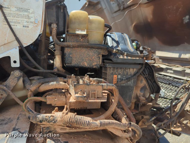 image for item MY9927 2017 Ford F650 Super Duty  roll-off container truck