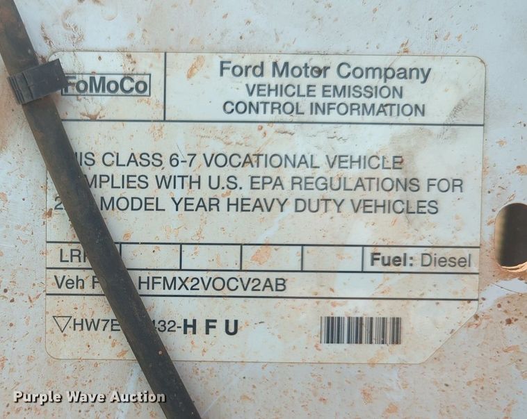 image for item MY9927 2017 Ford F650 Super Duty  roll-off container truck