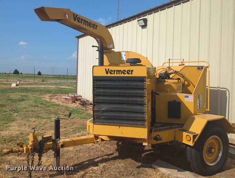 image for item MY9949 1999 Vermeer BC1250A  wood chipper