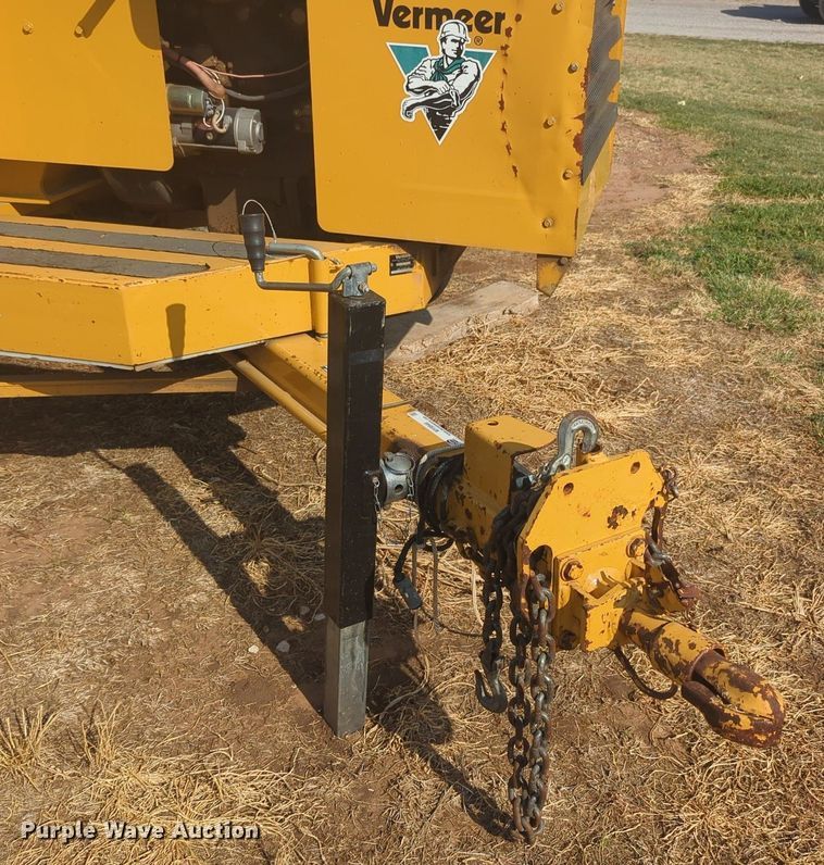 image for item MY9949 1999 Vermeer BC1250A  wood chipper