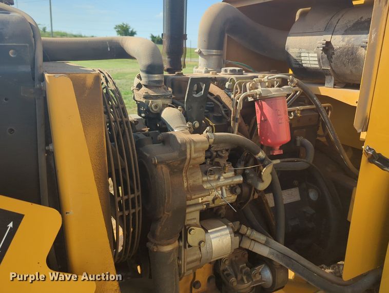 image for item MY9949 1999 Vermeer BC1250A  wood chipper