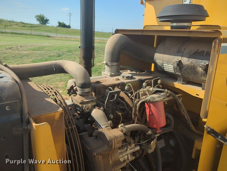 image for item MY9949 1999 Vermeer BC1250A  wood chipper