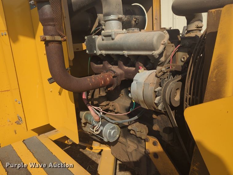 image for item MY9949 1999 Vermeer BC1250A  wood chipper