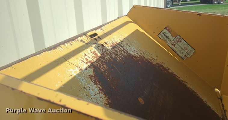 image for item MY9949 1999 Vermeer BC1250A  wood chipper