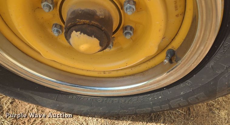 image for item MY9949 1999 Vermeer BC1250A  wood chipper