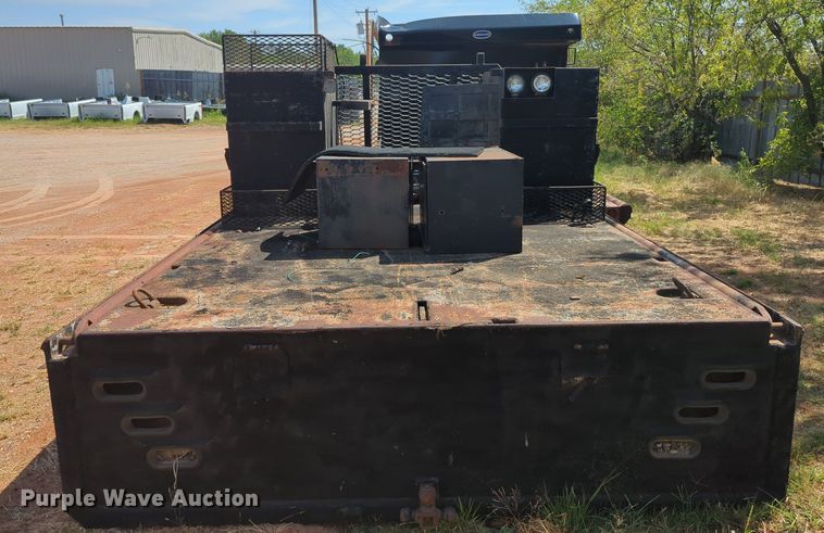 image for item MY9977 Gin pole truck bed