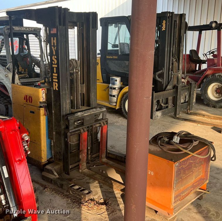 image for item NA9122 Hyster N40ER  forklift