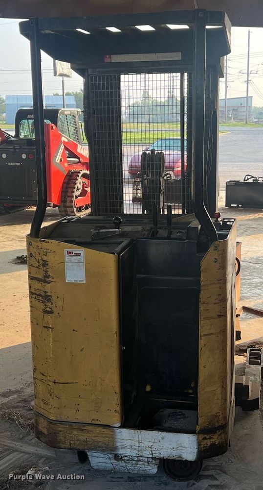 image for item NA9122 Hyster N40ER  forklift