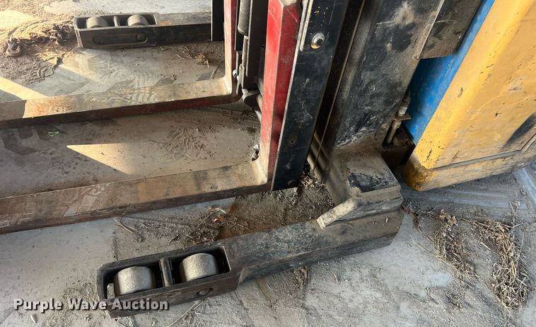 image for item NA9122 Hyster N40ER  forklift