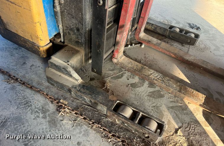 image for item NA9122 Hyster N40ER  forklift