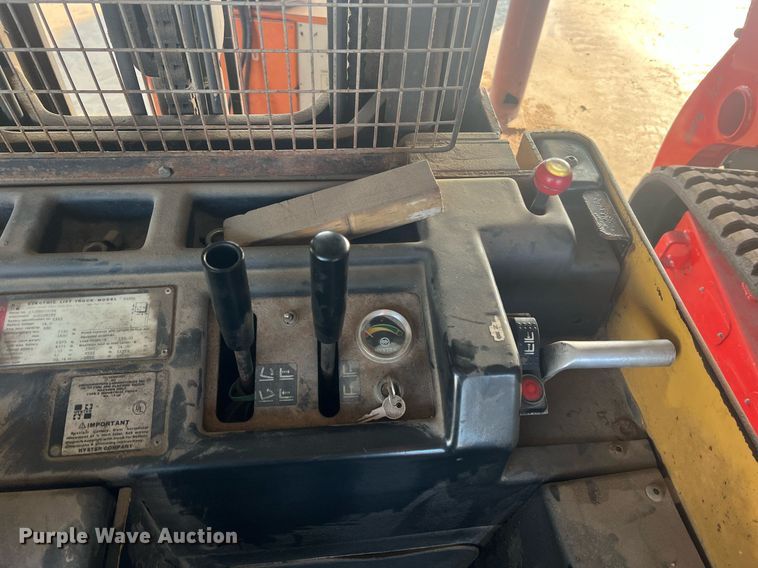 image for item NA9122 Hyster N40ER  forklift