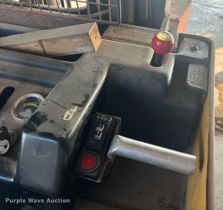 image for item NA9122 Hyster N40ER  forklift