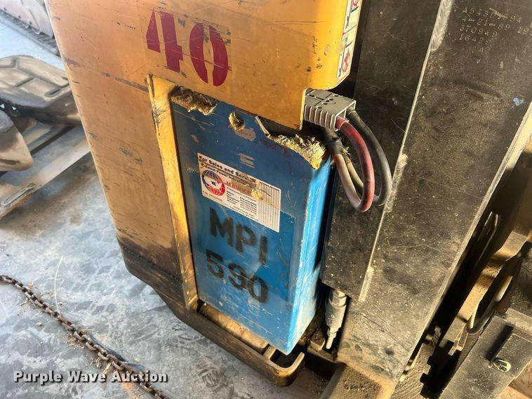 image for item NA9122 Hyster N40ER  forklift