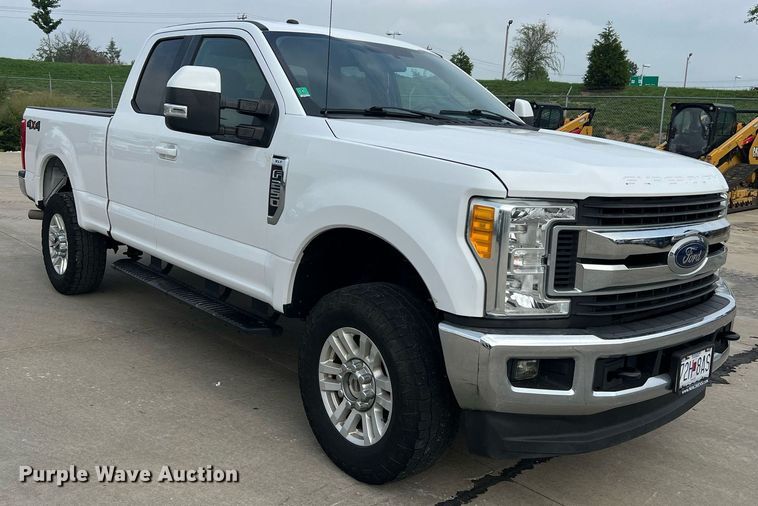 image for item NA9124 2017 Ford F250 XLT  SuperCab pickup truck