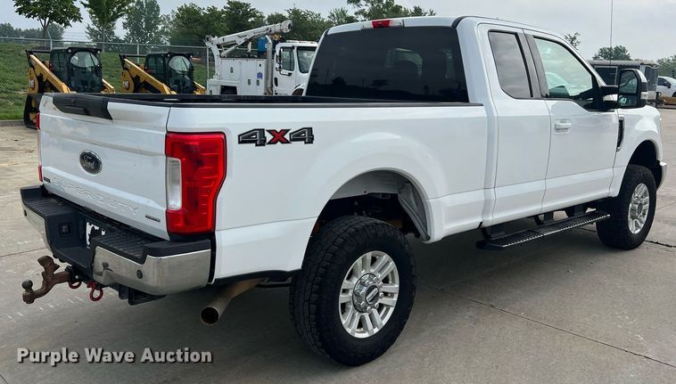 image for item NA9124 2017 Ford F250 XLT  SuperCab pickup truck